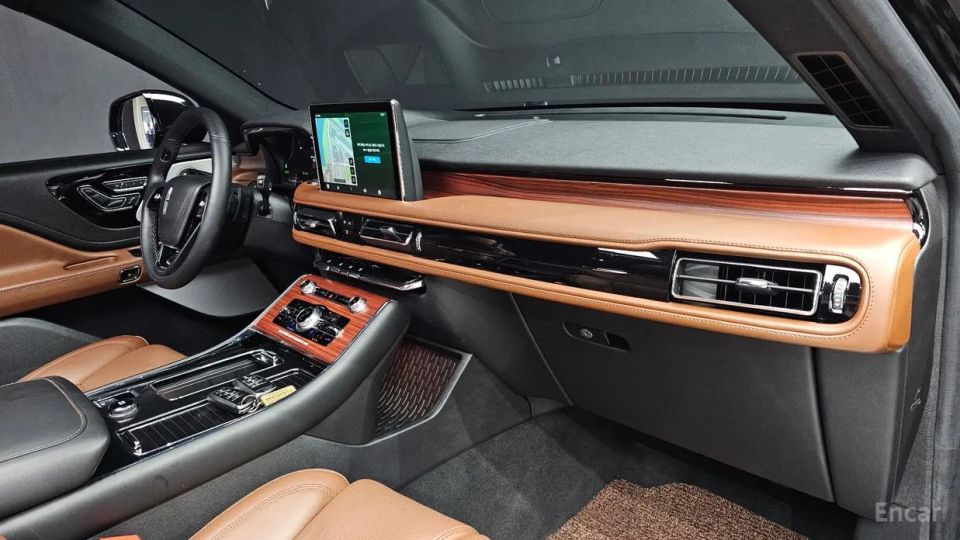 Lincoln Aviator