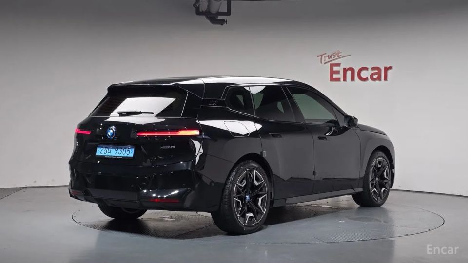 BMW ix
