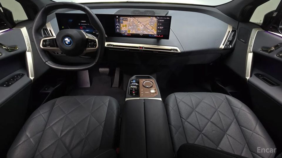 BMW ix