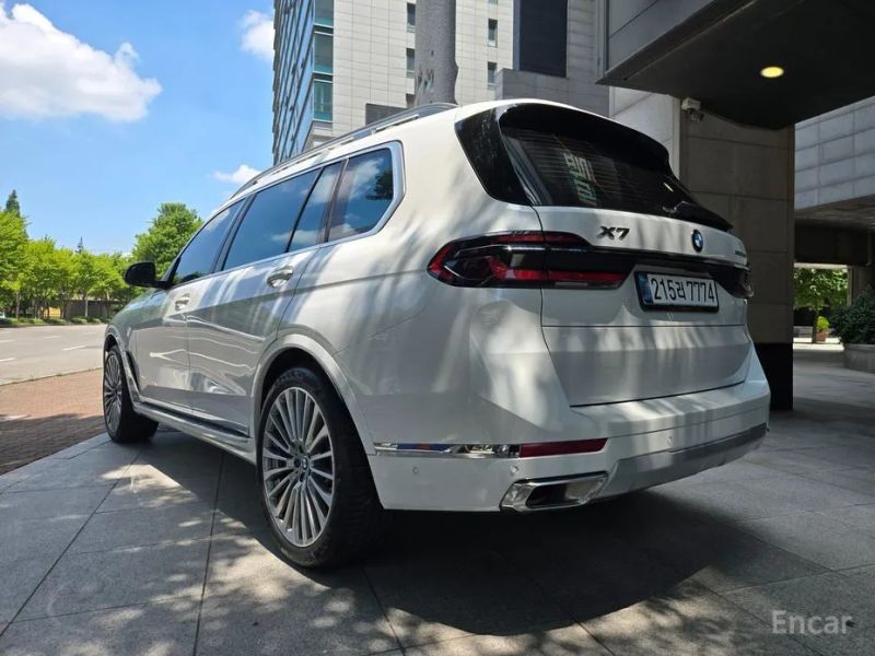 BMW X7