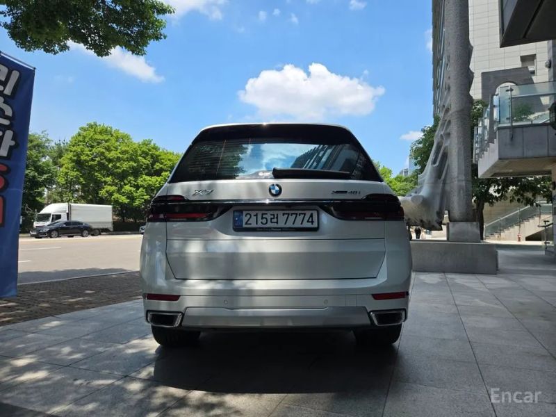 BMW X7