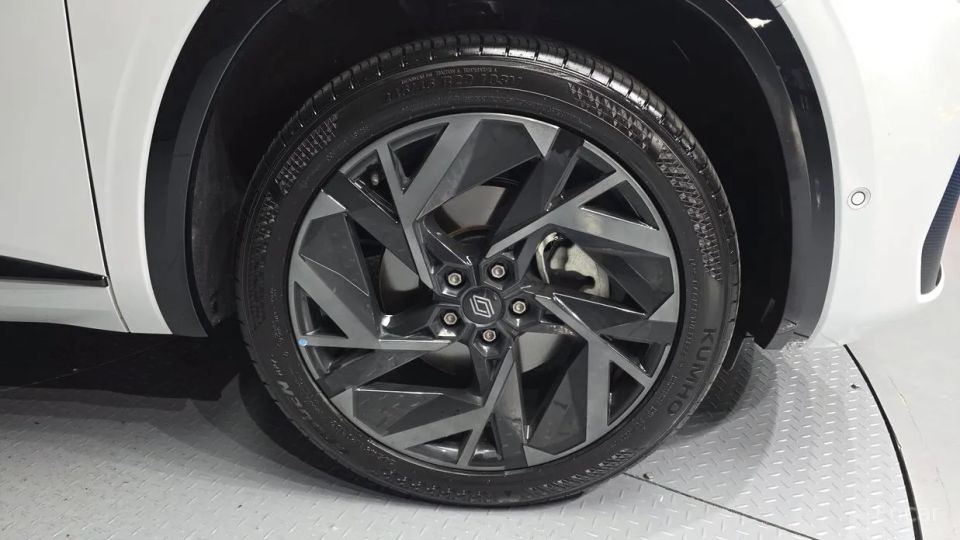 Renault-KoreaSamsung Grand Koleos