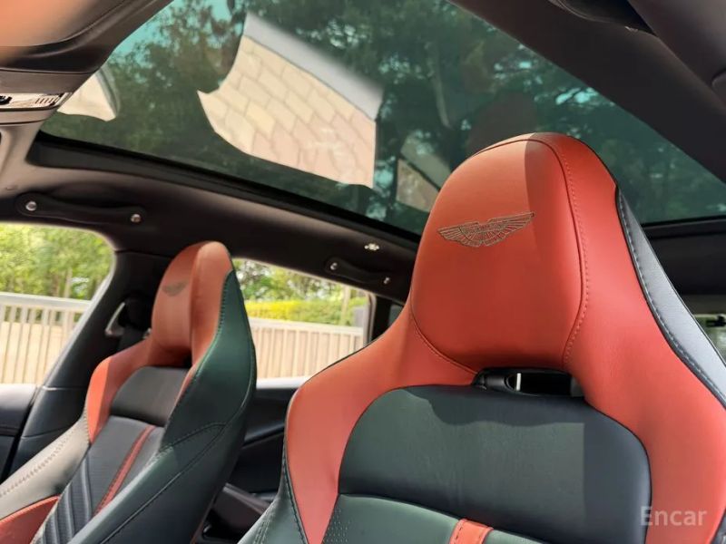 Astonmartin DBX