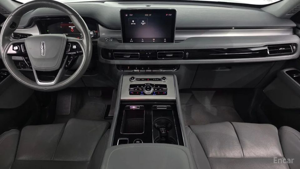 Lincoln Aviator