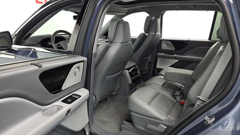 Lincoln Aviator