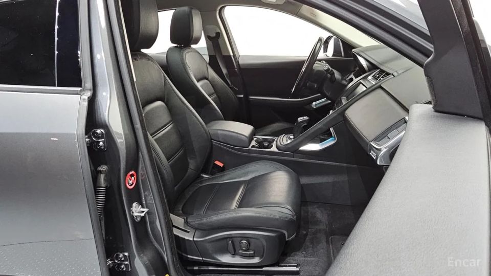 Jaguar E-PACE