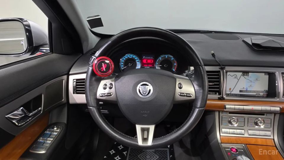 Jaguar xf