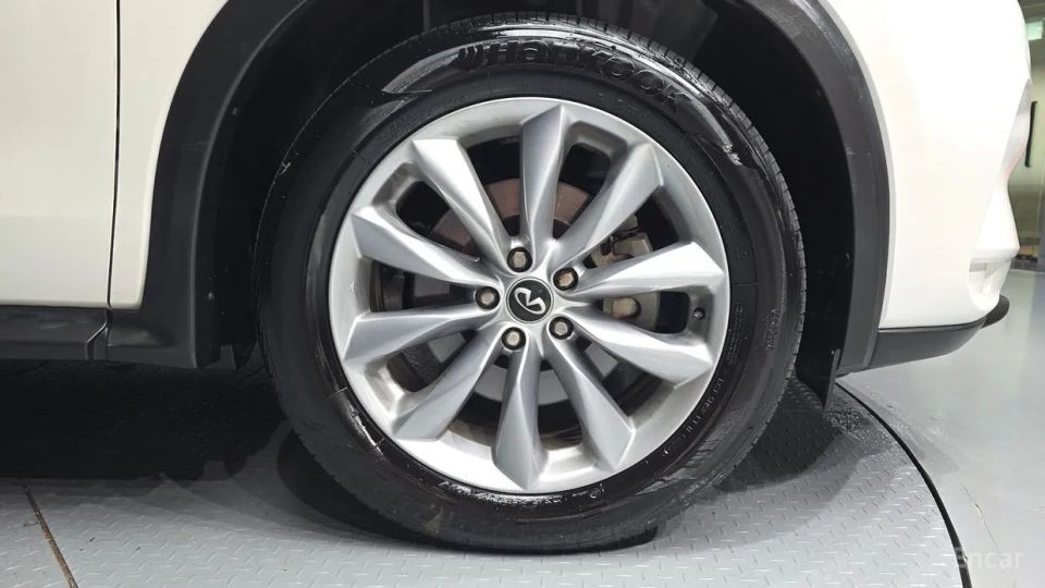 Infiniti QX50