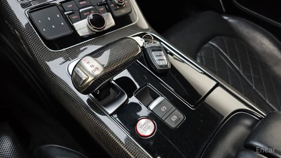 Audi S8