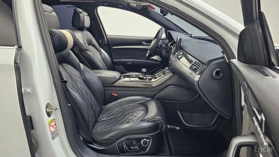 Audi S8