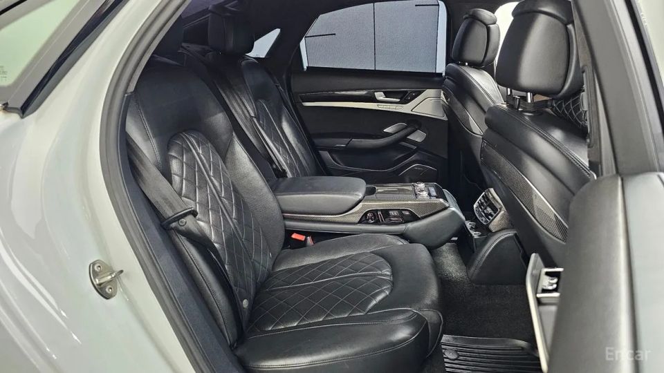 Audi S8
