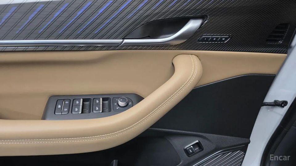 Renault-KoreaSamsung Grand Koleos