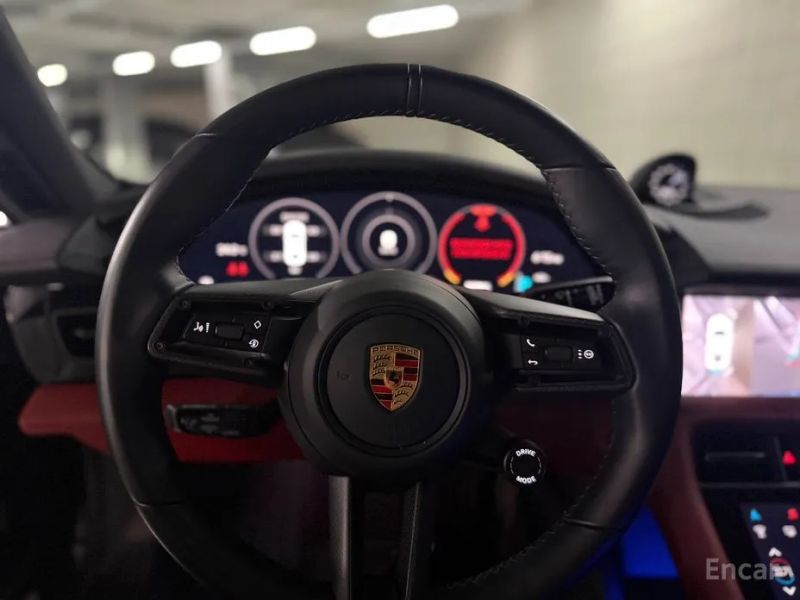 Porsche Taycan