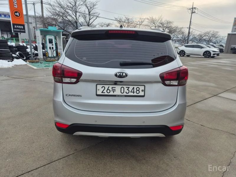 Kia Carens