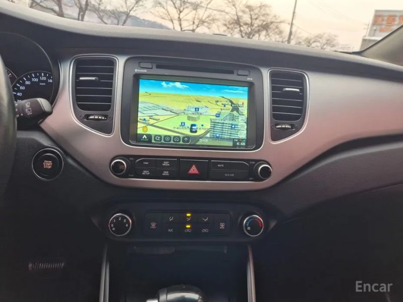Kia Carens