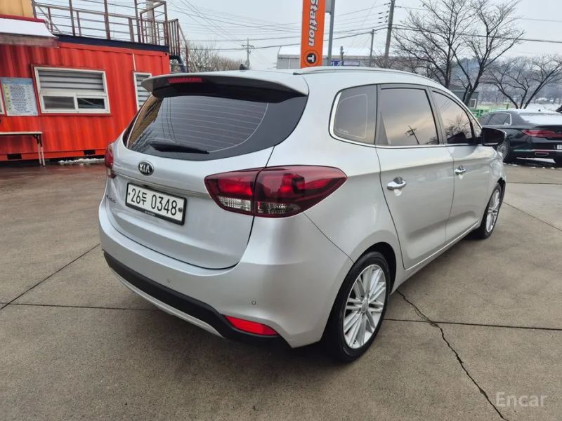 Kia Carens