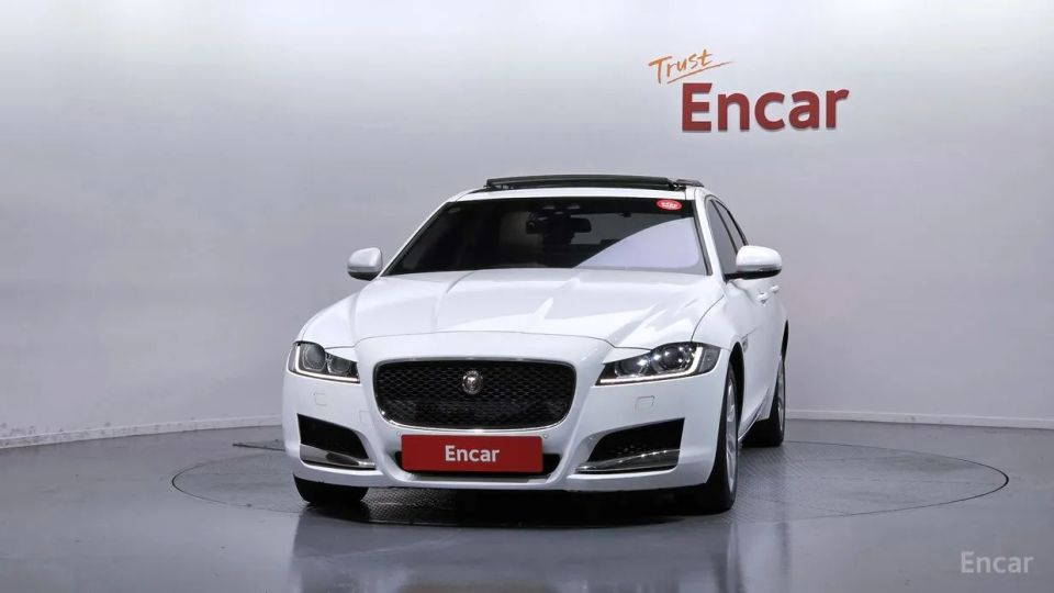 Jaguar xf