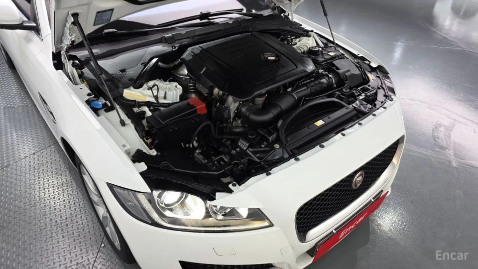 Jaguar xf
