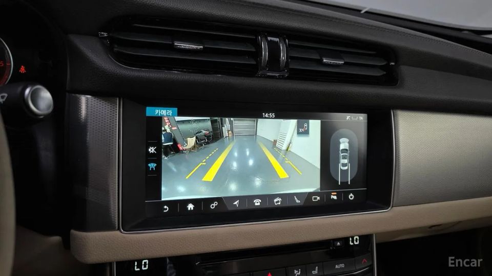 Jaguar xf