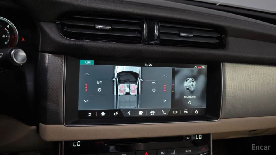 Jaguar xf
