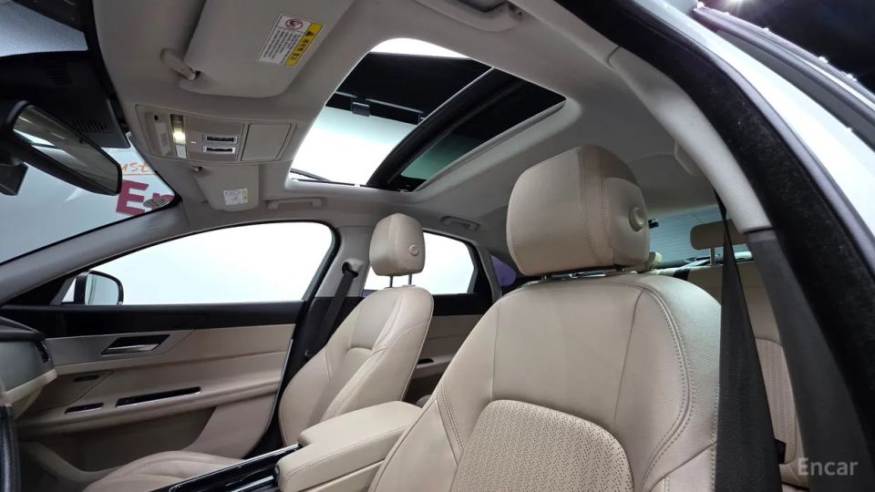 Jaguar xf