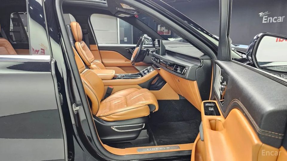 Lincoln Aviator