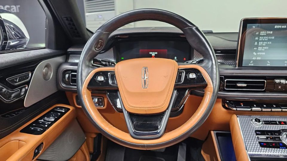 Lincoln Aviator