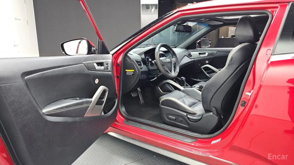 Hyundai Veloster