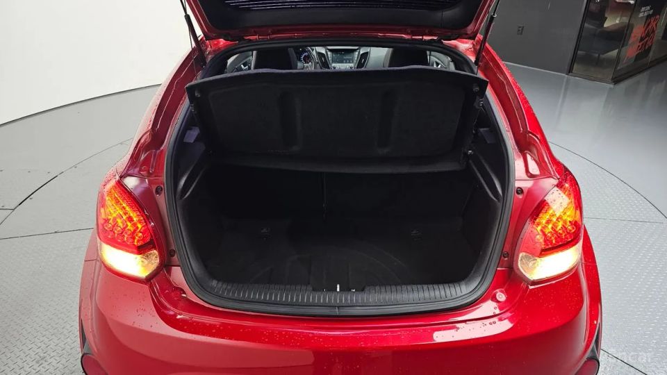Hyundai Veloster