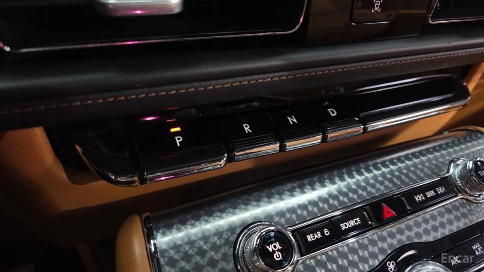 Lincoln Aviator
