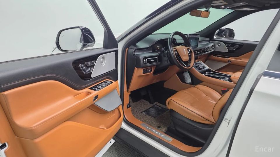 Lincoln Aviator