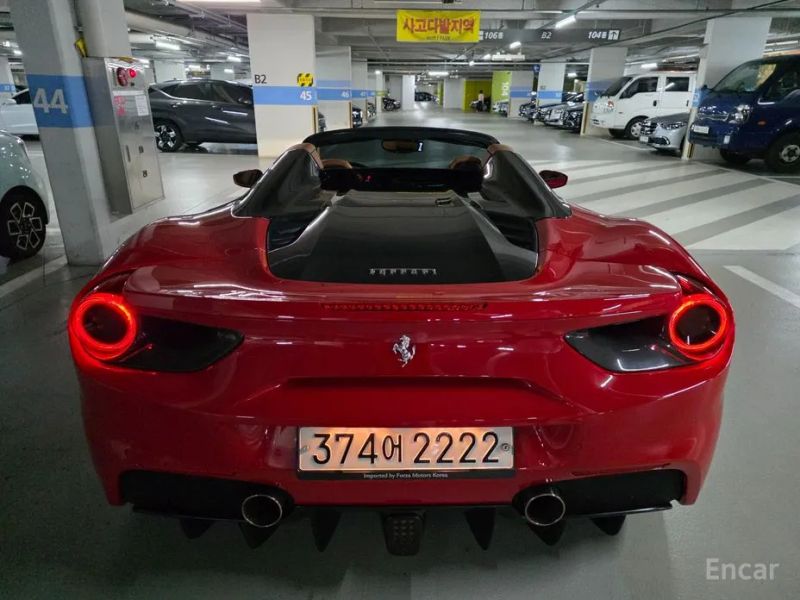 Ferrari 488