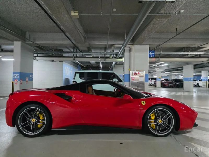 Ferrari 488