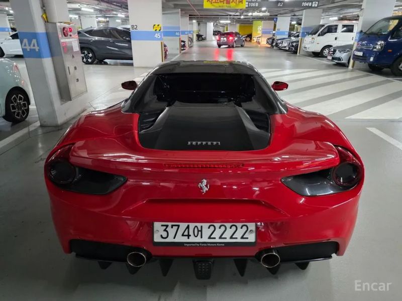Ferrari 488