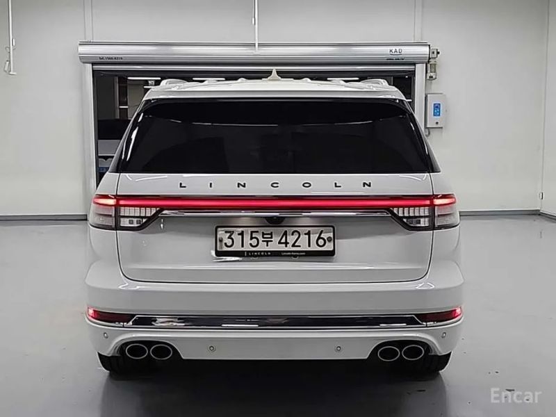 Lincoln Aviator
