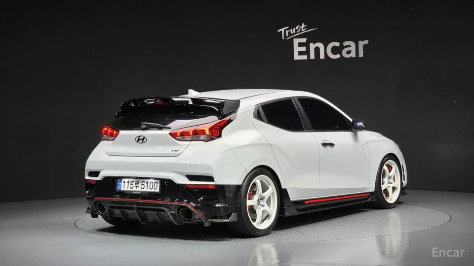Hyundai Veloster