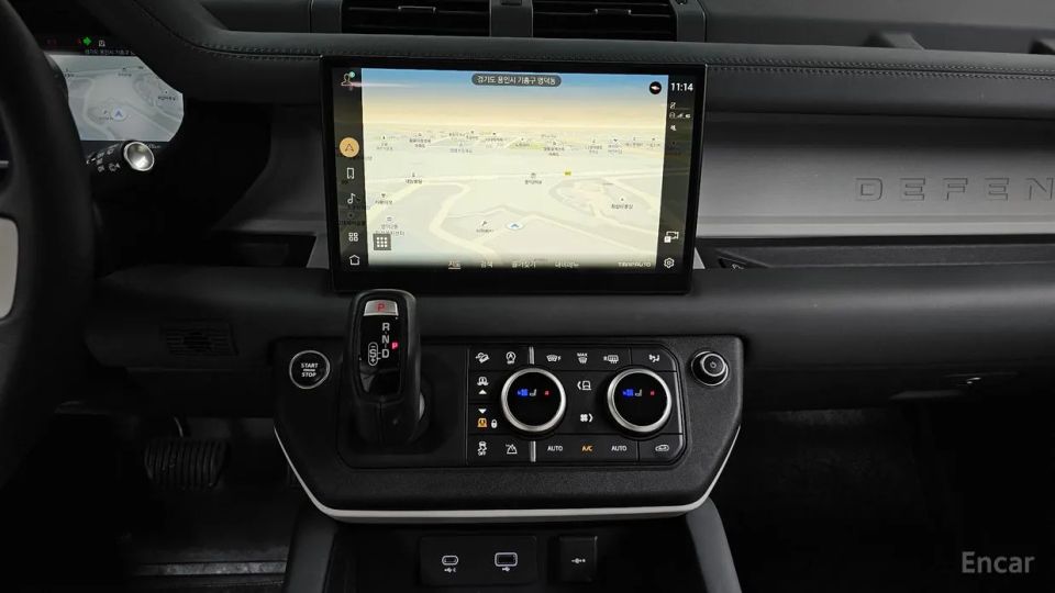 Land Rover Defender