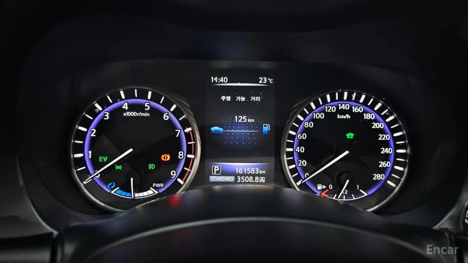 Infiniti Q50