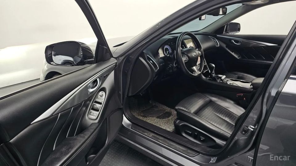 Infiniti Q50