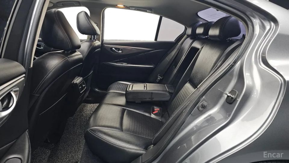 Infiniti Q50