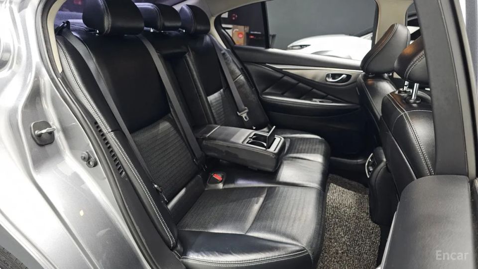 Infiniti Q50