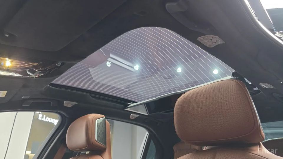 BMW i7