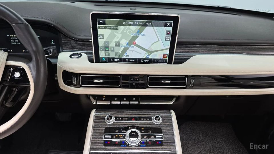 Lincoln Aviator