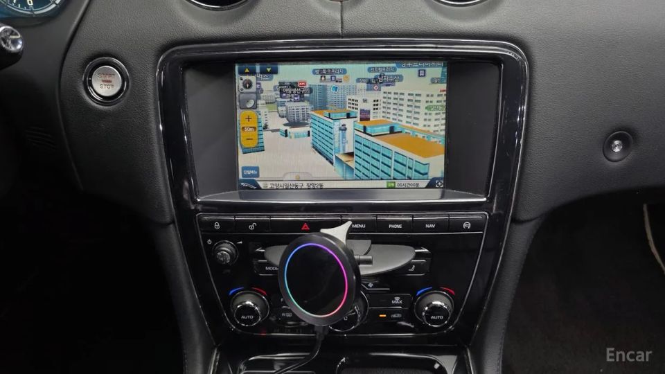 Jaguar XJ