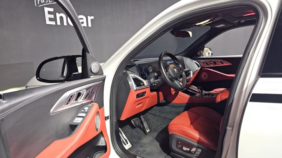 BMW XM
