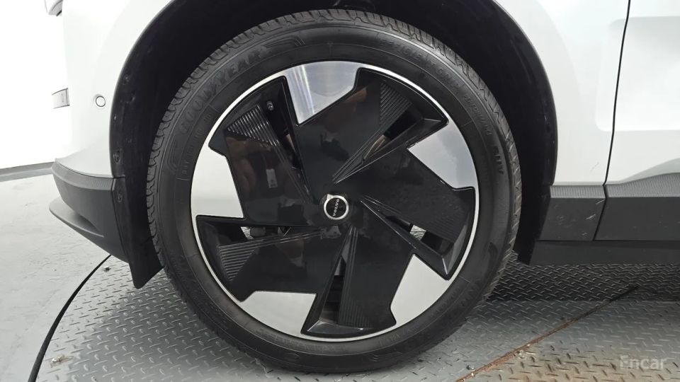Volvo EX30