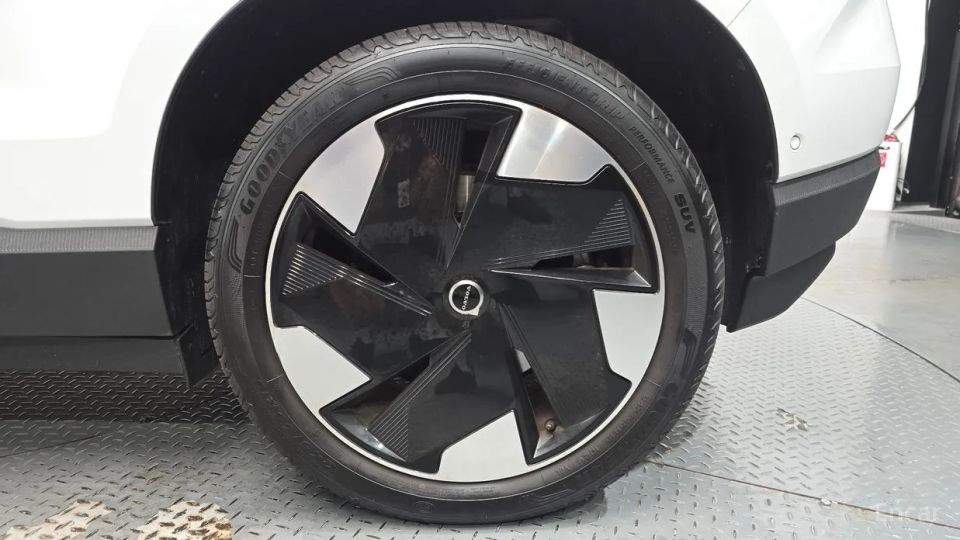 Volvo EX30