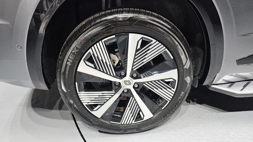 Renault-KoreaSamsung Grand Koleos