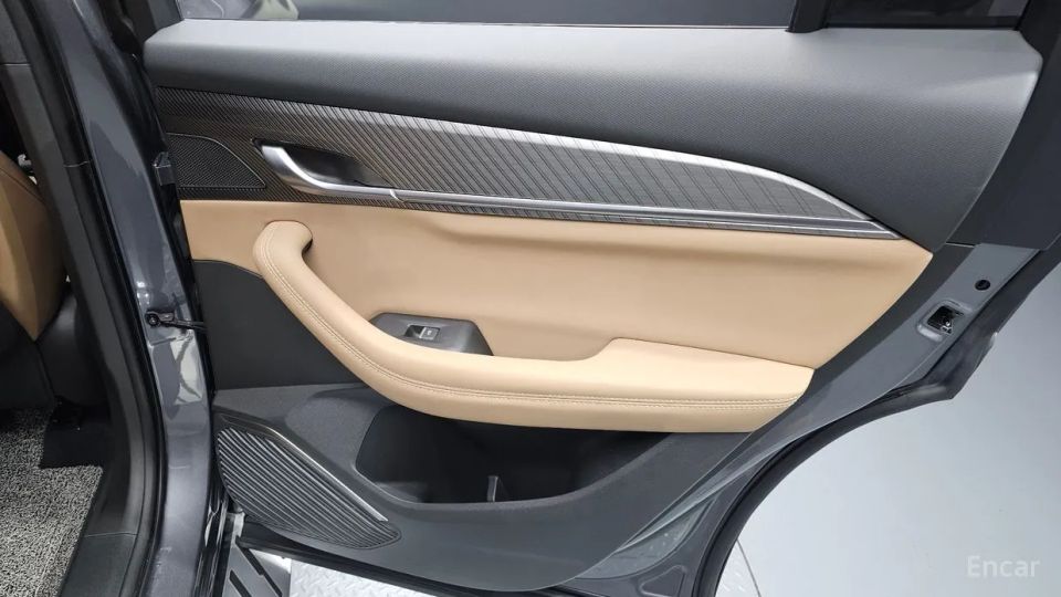 Renault-KoreaSamsung Grand Koleos