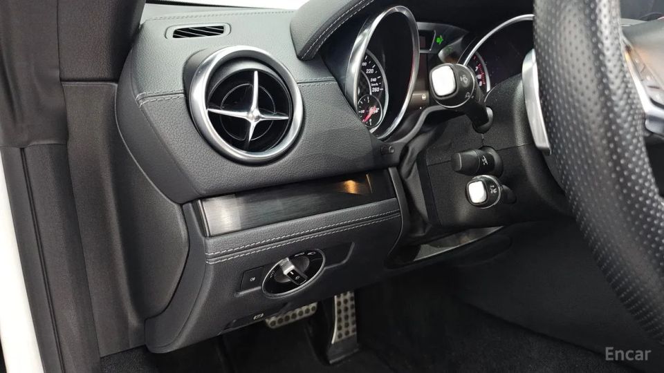 Mercedes-Benz SL-Class